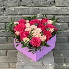 Цветочная композиция из Розы в коробке в Сикаках