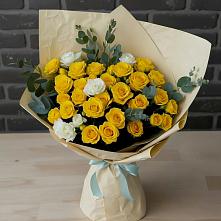 Букет цветов из:  Розы в Сикаках