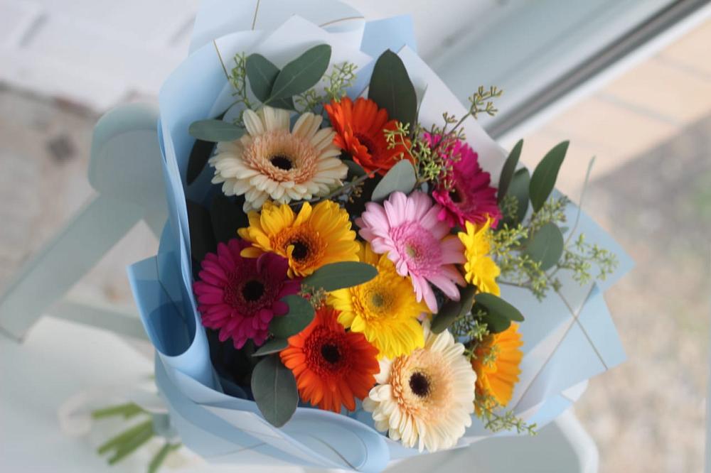 Букет цветов из: Герберы в Сикаках