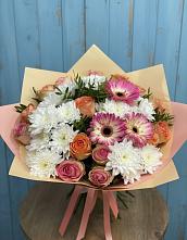Букет цветов из:  Розы, Герберы и Хризантемы в Сикаках