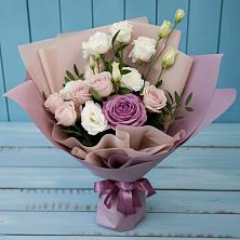 Букет цветов из:  Розы и Лизиантусы в Сикаках