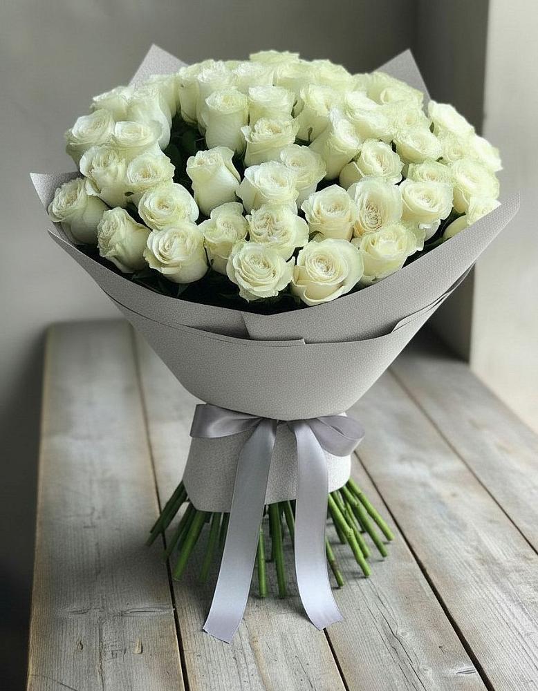 Букет 35 Белых роз в Сикаках
