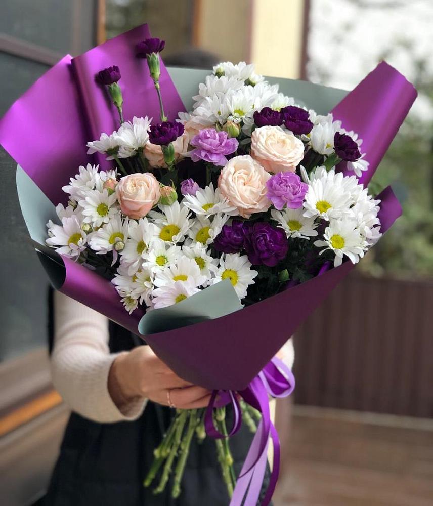 Букет цветов из: Хризантемы, Гвоздики и Розы в Сикаках