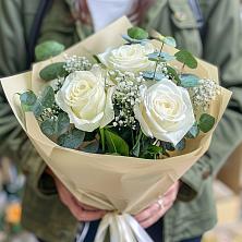 Букет цветов из:  Розы в Сикаках