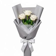 Букет 3 белые розы в Сикаках