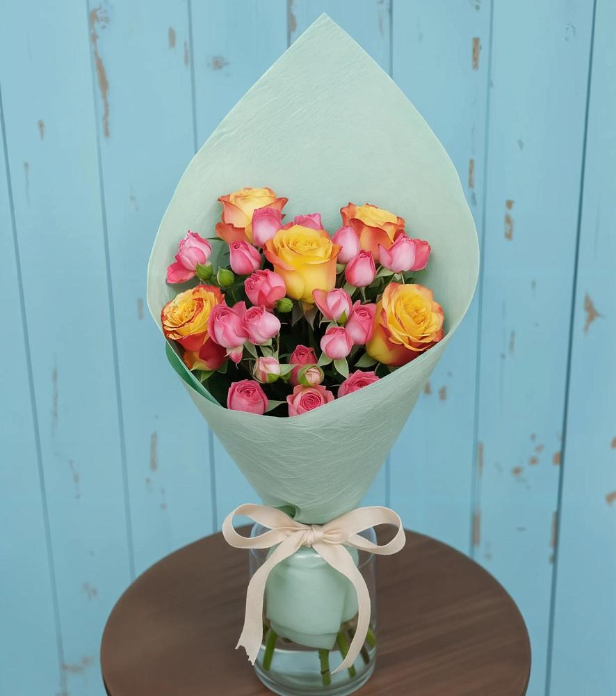 Букет цветов из: Розы в Сикаках