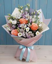 Букет цветов из:  Лизиантусы, Розы, Альстромерии и Гипсофила в Сикаках