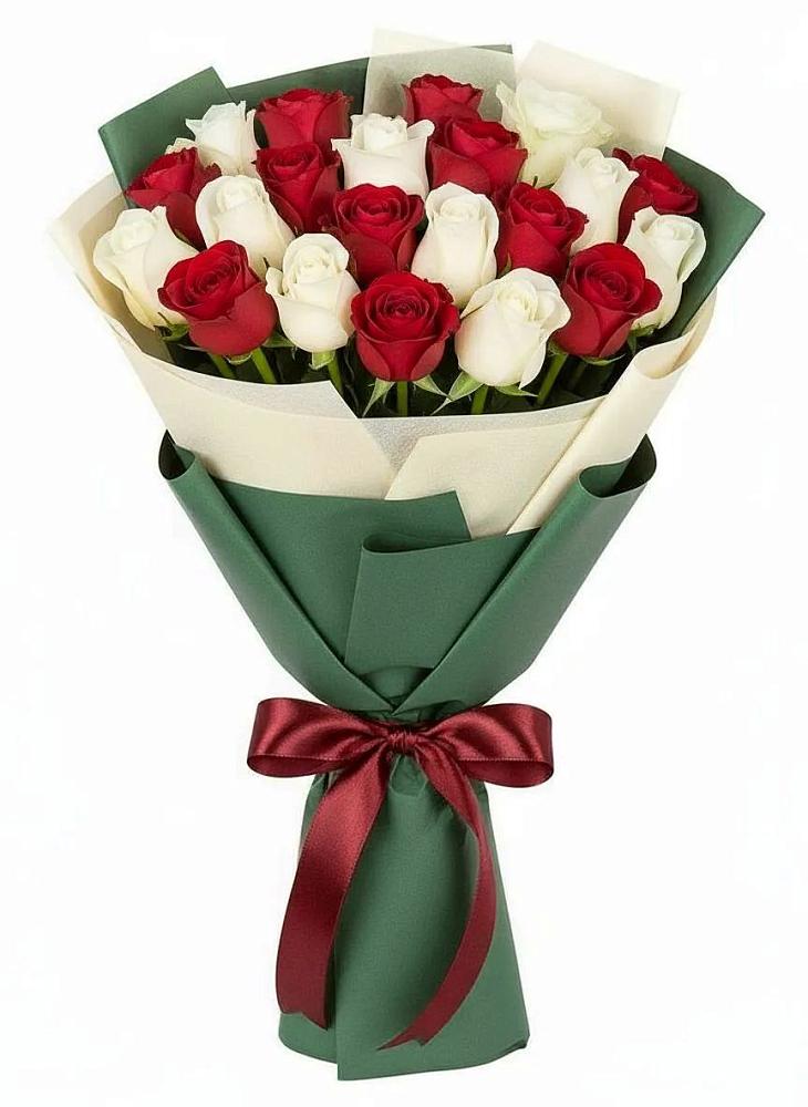 Букет Микс из красных и белых роз в Сикаках