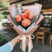 Букет цветов из:  Розы в Сикаках