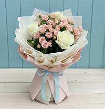 Букет цветов из:  Розы в Сикаках