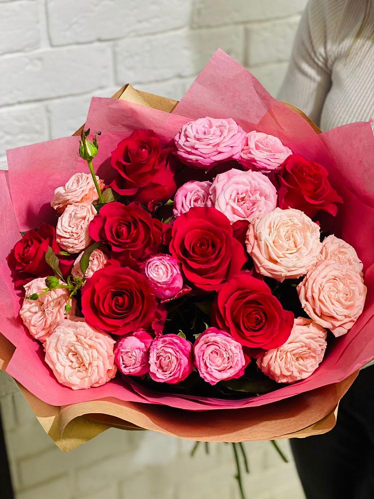 Букет цветов из: Розы в Сикаках