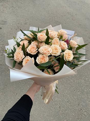 Букет Кремовые розы Латте в Сикаках