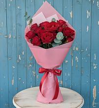 Букет цветов из:  Розы в Сикаках