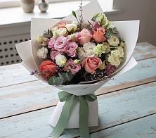 Букет цветов из:  Розы, Лизиантусы и Гвоздики в Сикаках