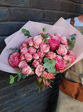 Букет цветов из:  Розы в Сикаках