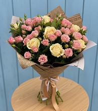 Букет цветов из:  Розы в Сикаках