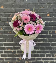 Букет цветов из:  Герберы и Хризантемы в Сикаках