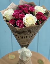 Букет цветов из:  Розы в Сикаках