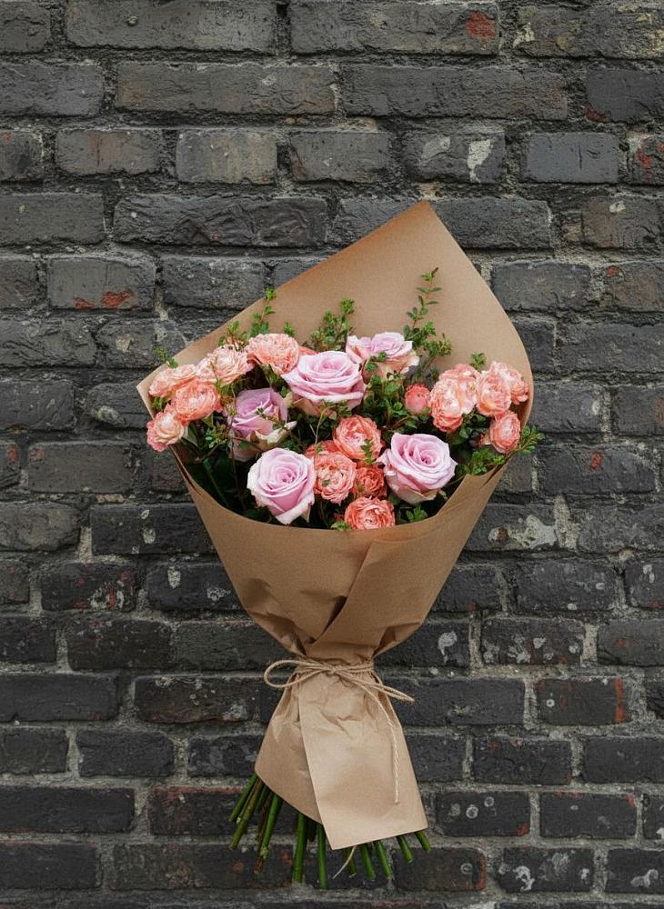 Букет цветов из: Розы в Сикаках