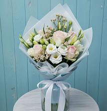 Букет цветов из:  Розы и Лизиантусы в Сикаках