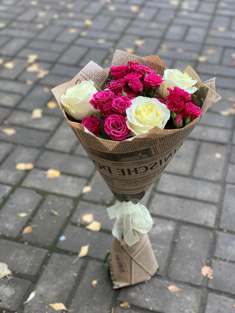 Букет цветов из: Розы в Сикаках