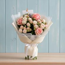 Букет цветов из:  Розы в Сикаках