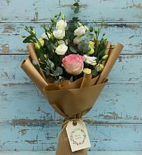 Букет цветов из:  Розы и Лизиантусы в Сикаках