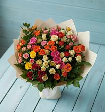 Букет Микс из разноцветных кустовых роз в Сикаках