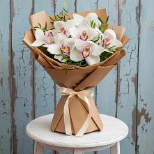 Букет цветов из:  Орхидеи и Розы в Сикаках
