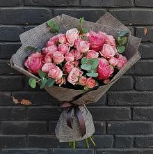 Букет цветов из:  Розы в Сикаках